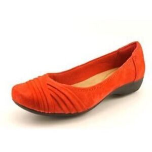 Clarks orange suede flats